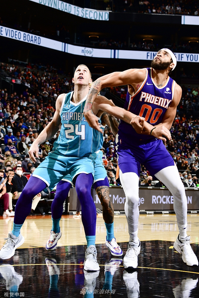 力图用新的 力图用新的