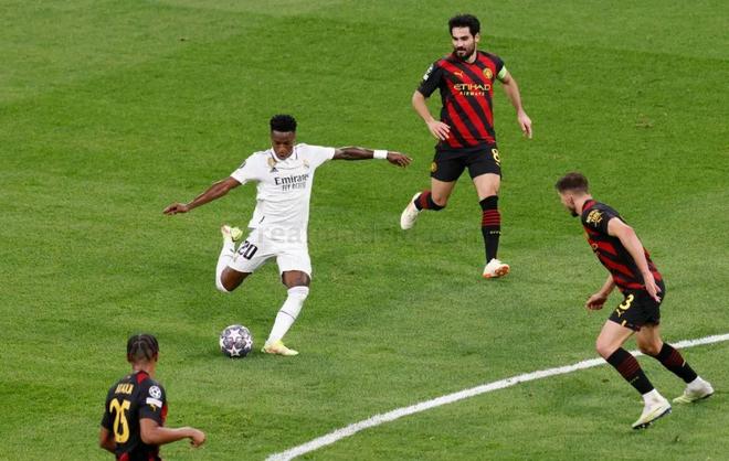 在采访中提 在采访中提