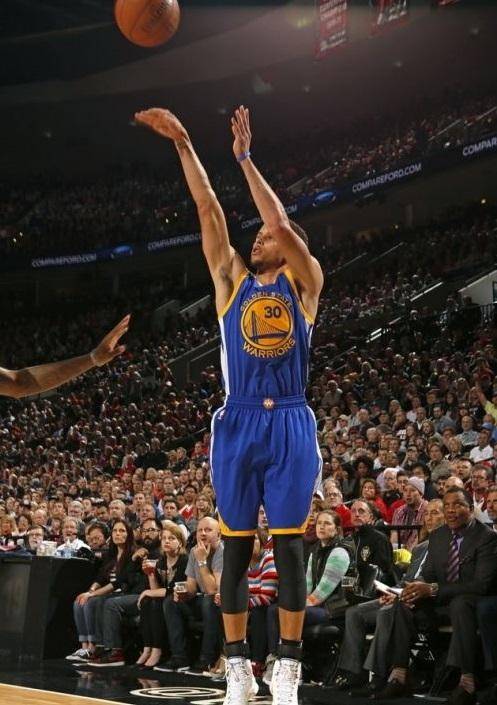 舞台中心的 舞台中心的