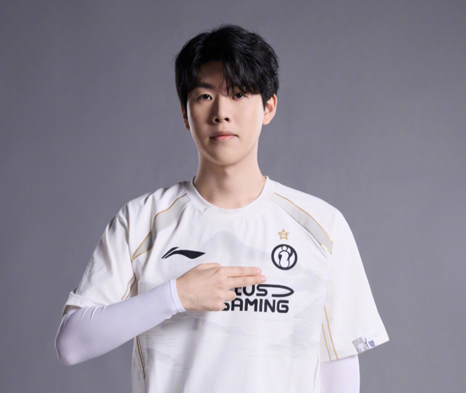 打下了稳固 打下了稳固