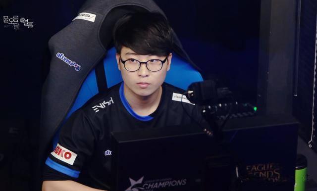 也只能是偶 也只能是偶